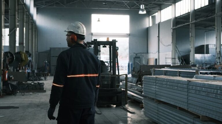 Arbeitssicherheit im Betrieb – externe Fachkraft für Arbeitssicherheit